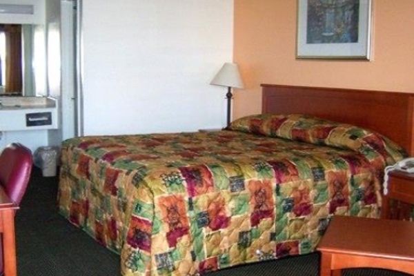 REGENCY INN FAIRFIELD (Fairfield)